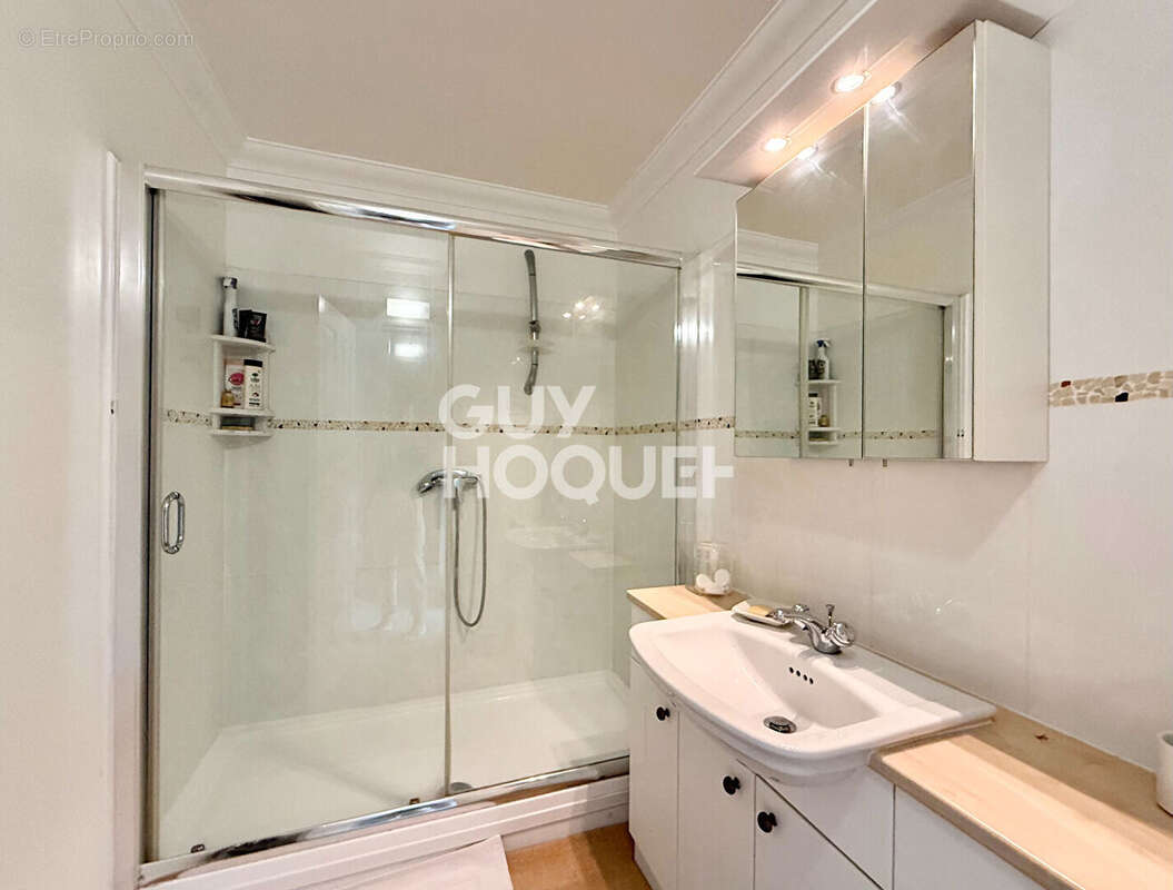 Appartement à TOURGEVILLE