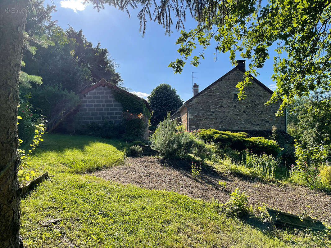 Maison à JULLY-LES-BUXY