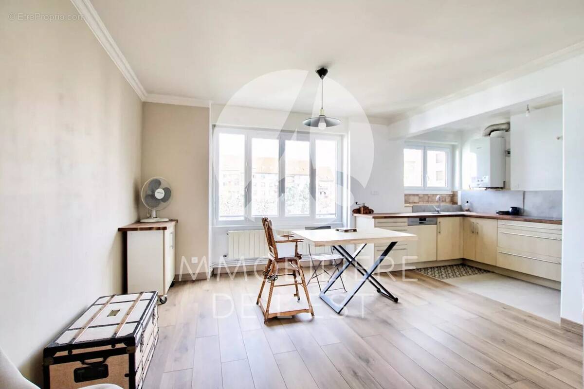 T4 - LYON 8 - 75m² - photo 2