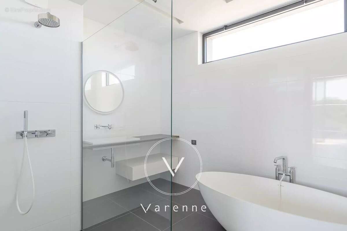 Paris 14e - Parc Montsouris - Duplex d'exception rénové à vendre -  5 pièces - 3 chambres - Terrasses - 250 m² - photo 16