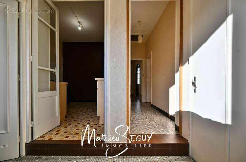Ancienne maison du menuisier avec son atelier au coeur du village de Millery - photo 31