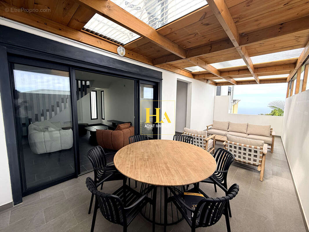 Maison contemporaine avec vue mer, Petite-Île, Ravine du Pont, 3 pièces - photo 4