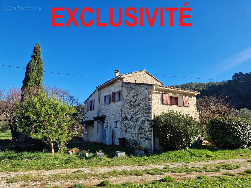 Maison à AUBRES