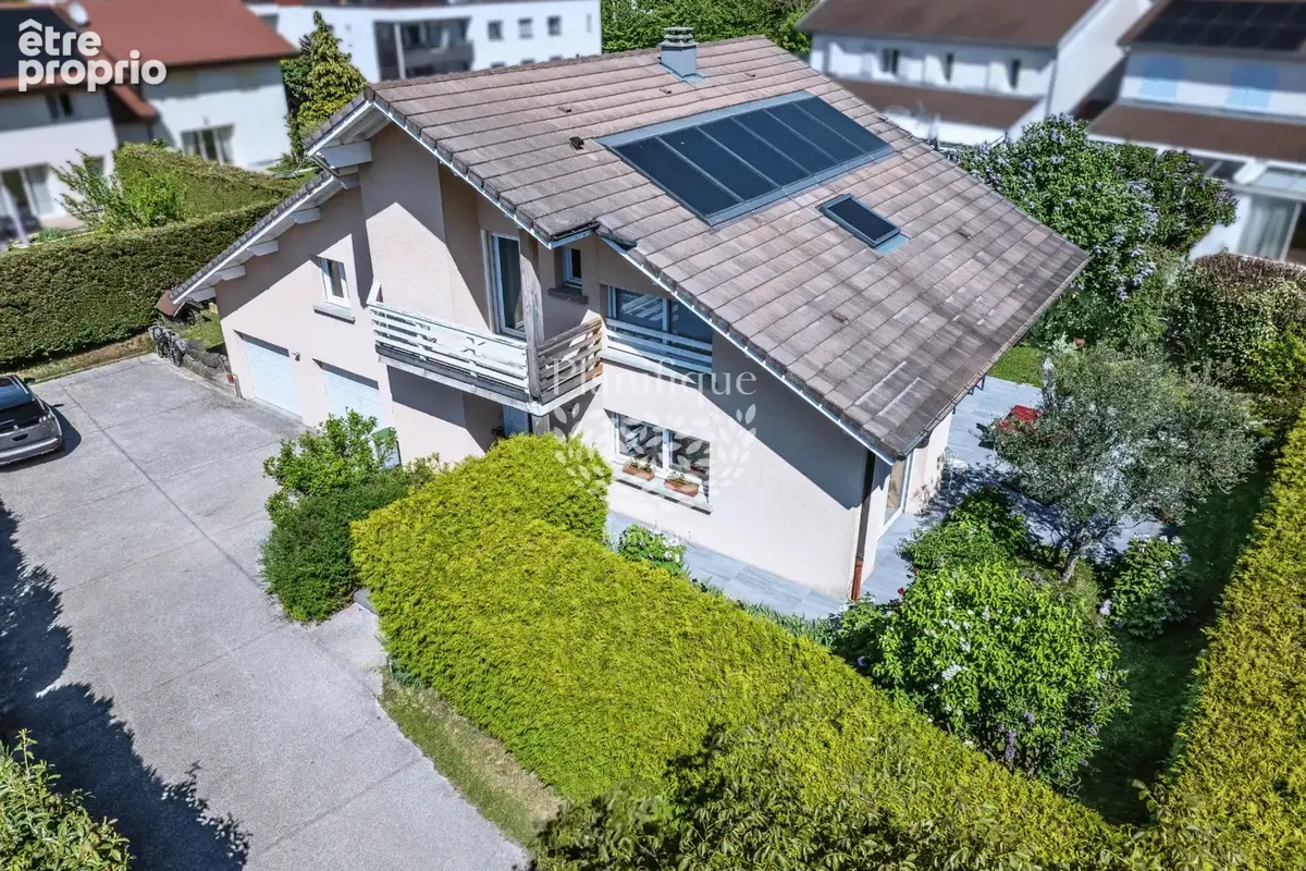 Une villa familiale 314 m2 utiles, 5 chambres, où il fait bon vivre, au fil des saisons. - photo 3