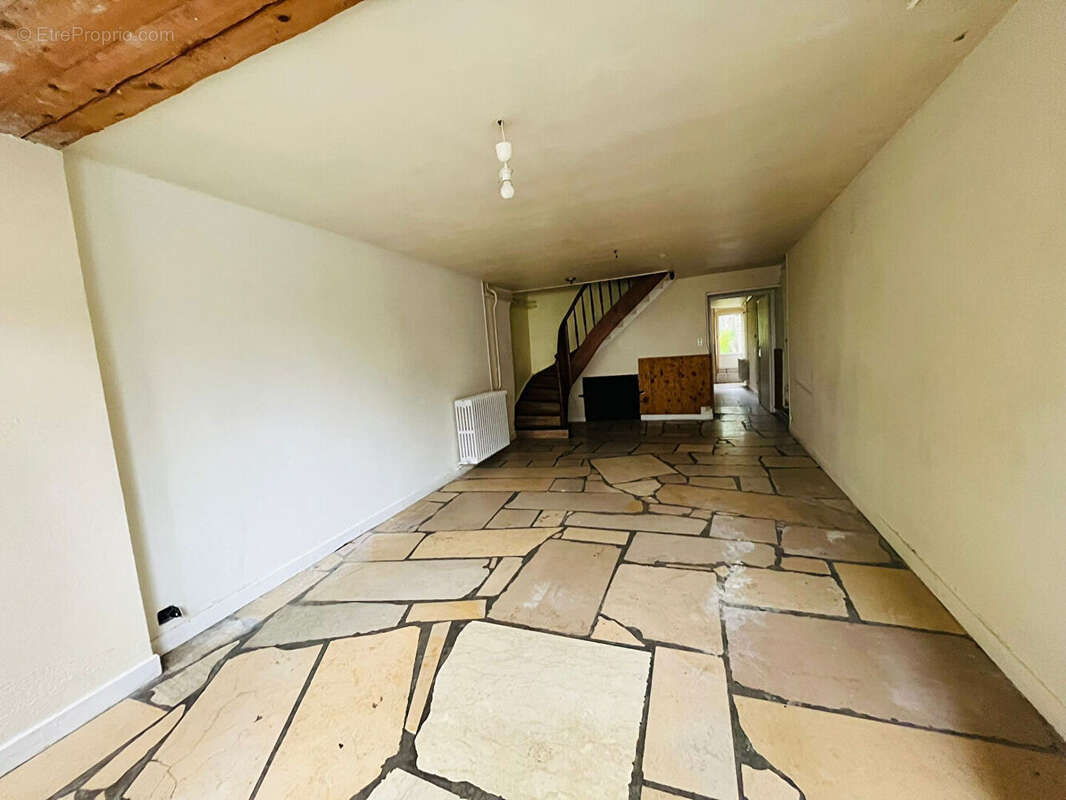 Maison à HAUTEVILLE-LOMPNES