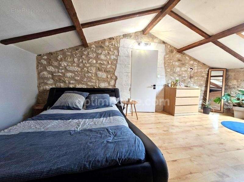 Maison à MAGNAC-SUR-TOUVRE