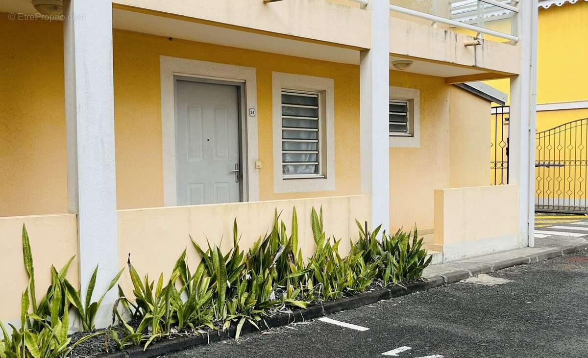 Appartement à BAIE-MAHAULT