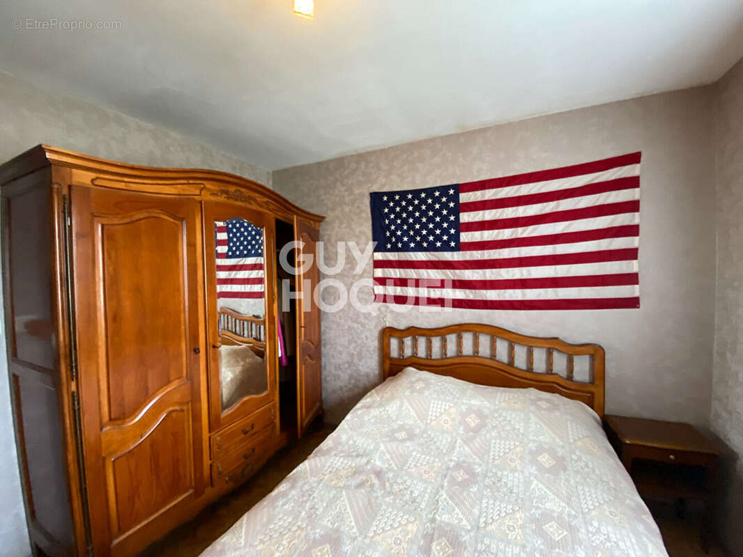 Maison à SAINT-MAGNE-DE-CASTILLON