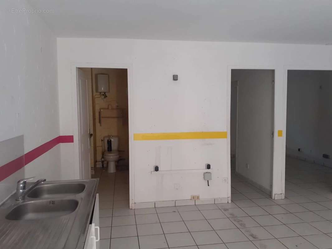 Commerce à FORMIGUERES