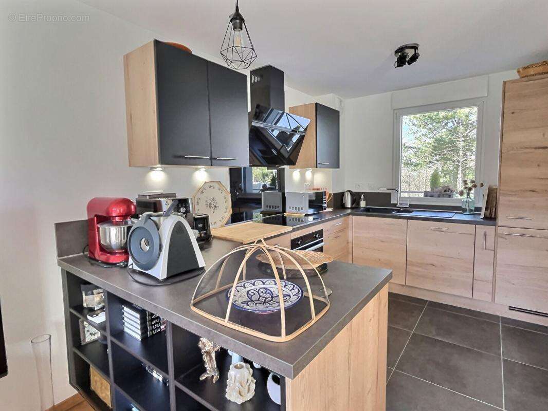 Appartement à NESLES