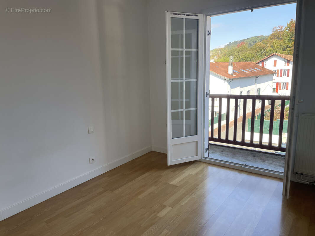 Appartement à URRUGNE