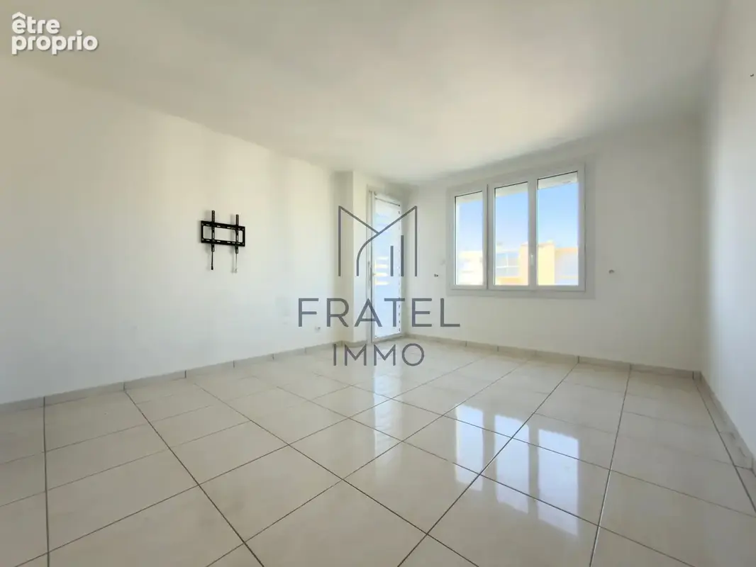 T4 rénové de 63 m2   terrasse, balcon & cave - photo 8