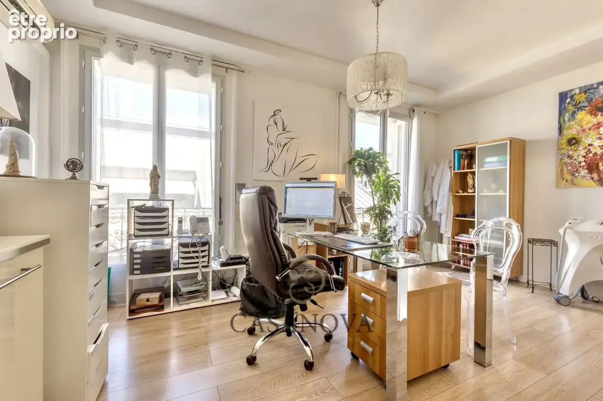 Appartement 130 m² avec balcon et ascenseur  Montpellier Comédie Profession Libérale - photo 3