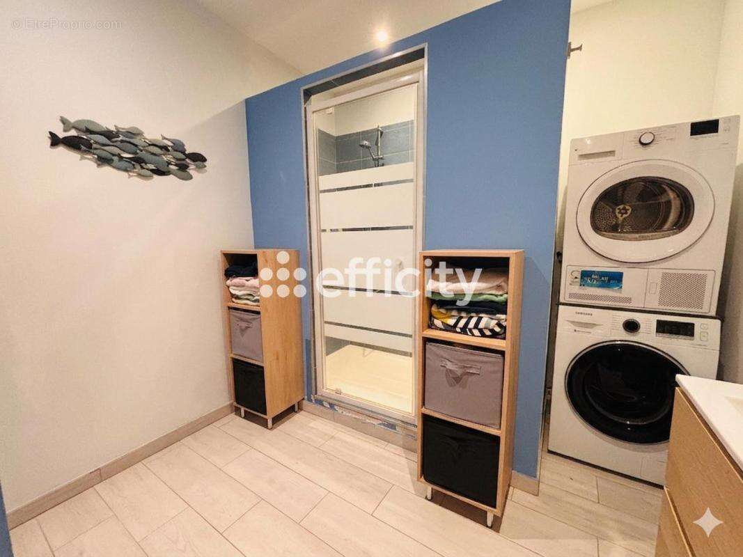 Appartement à MARSEILLE-5E