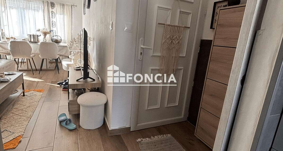 Appartement T3 entièrement rénové à neuf - photo 3