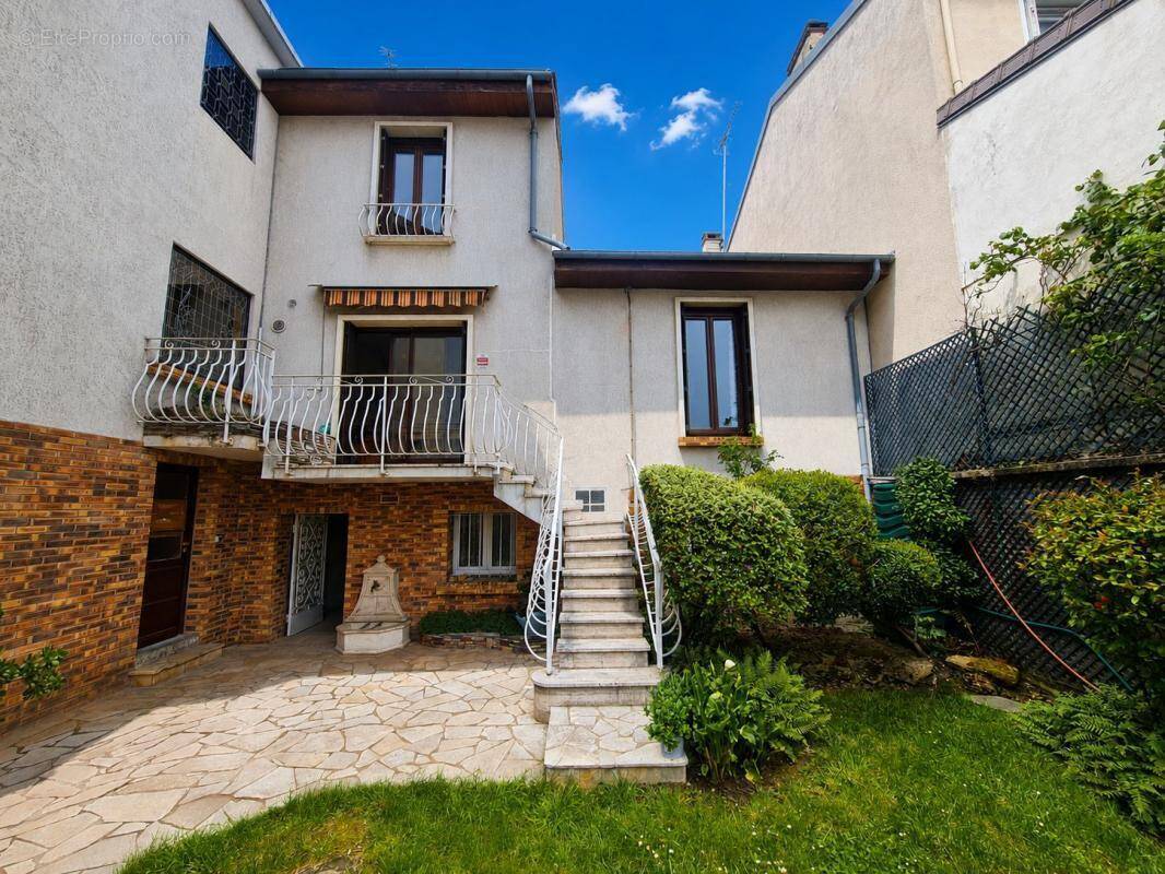 Maison à LE PERREUX-SUR-MARNE