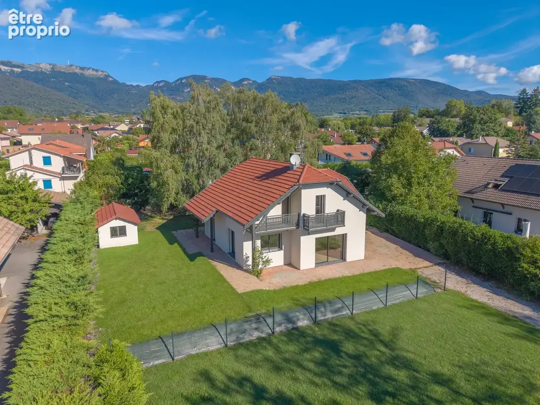 Maison à CESSY