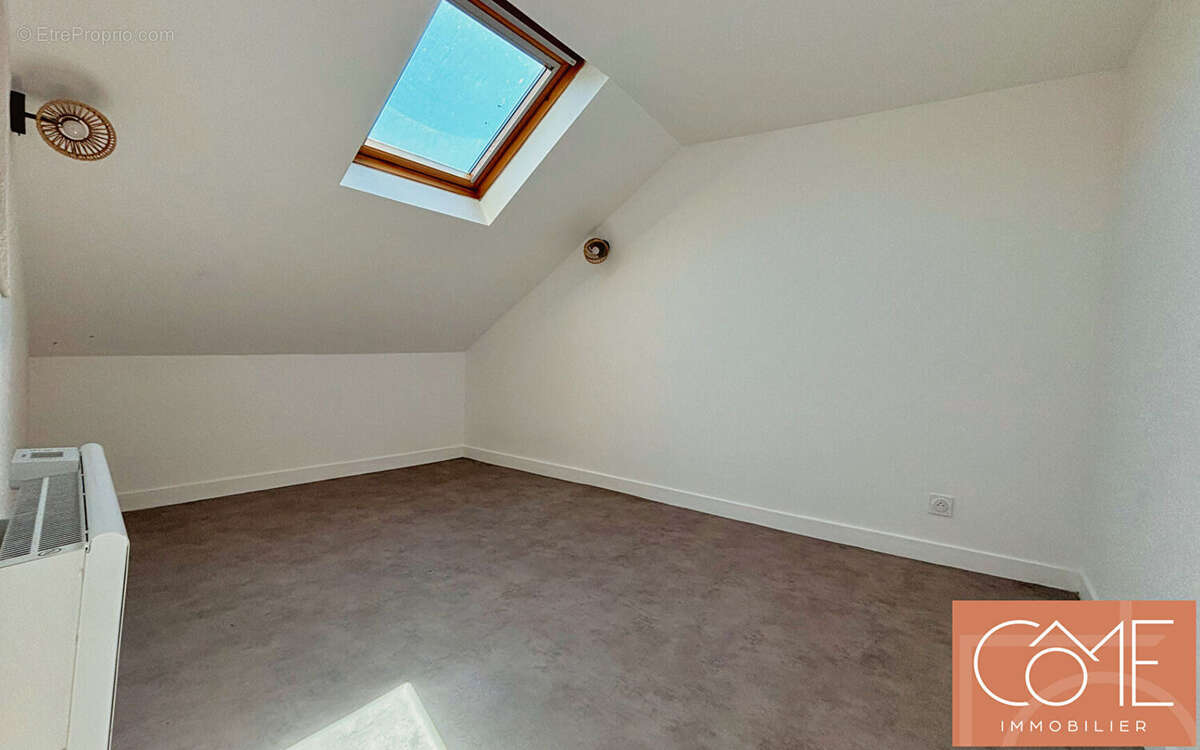 A vendre appartement t1bis - dernier etage - 21,47m² carrez ( 27,53m² au sol) centre ville de rennes - photo 3