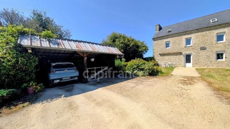 Lanarvilly - Maison 140 m² - 6 Chambres - Terrain 3000 m² - photo 24