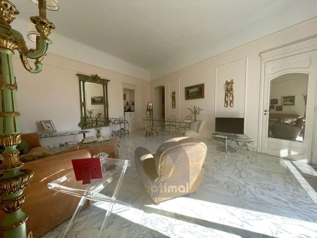 Appartement à MENTON