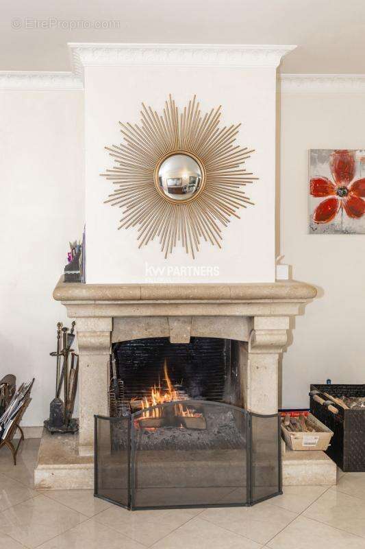 Maison à MORAINVILLIERS