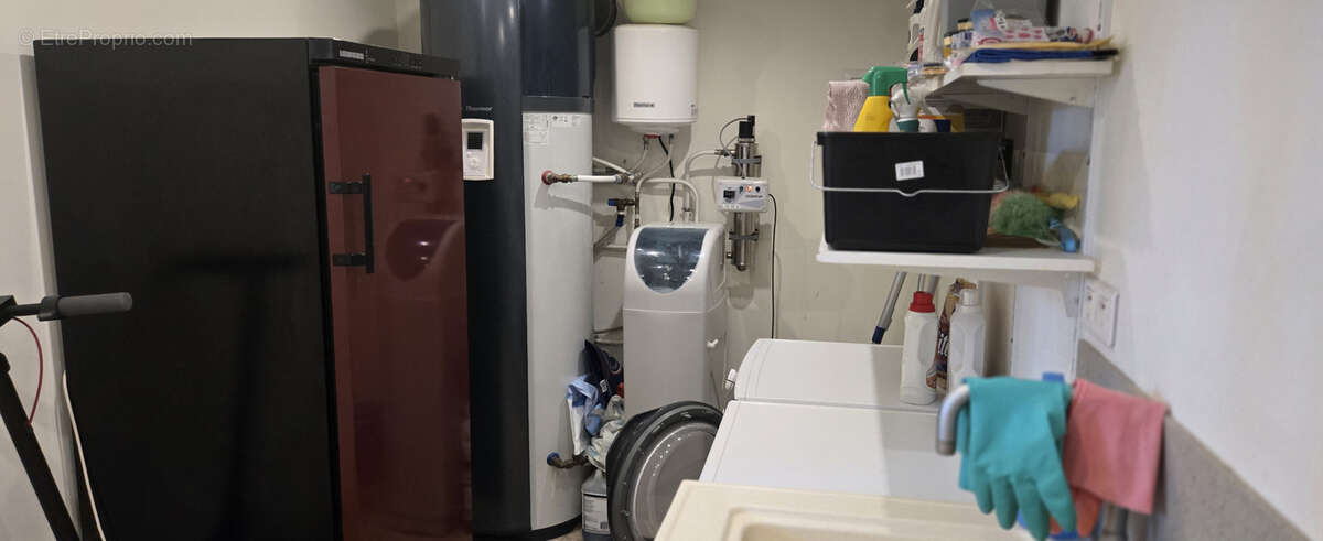 Superbe mas rénové avec piscine + option de parcelle détachable à  Trets (13) - photo 45