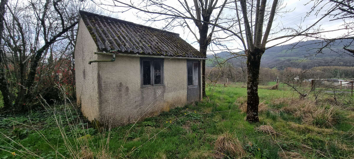 Terrain à SAINT-COME-D'OLT