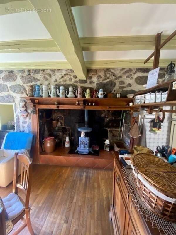 Maison de campagne  à vendre 3 pièces proche de Salers (15) - photo 6