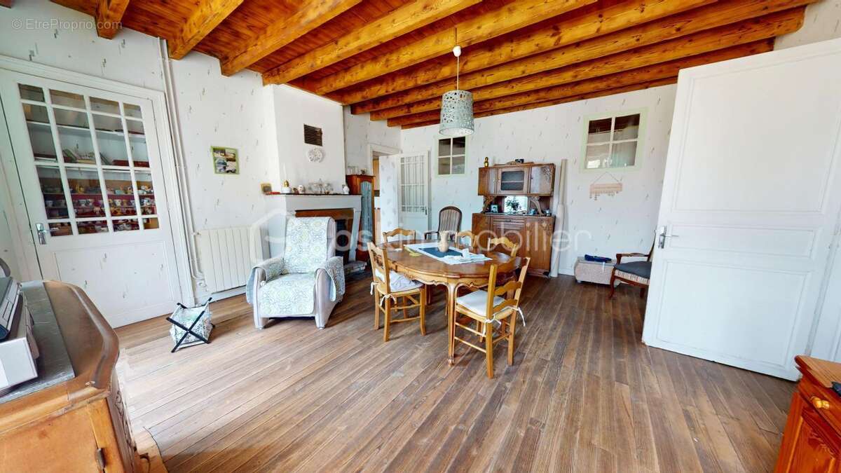 Maison Charentaise 11 pièces - photo 8