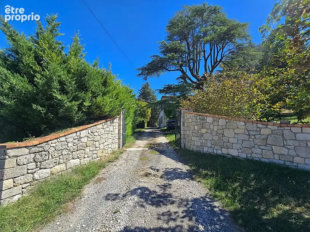 Propriété - Maison avec piscine et dépendances sur 1,7 Ha - photo 6