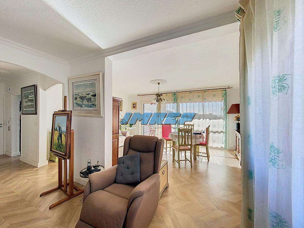 Appartement à MARSEILLE-10E