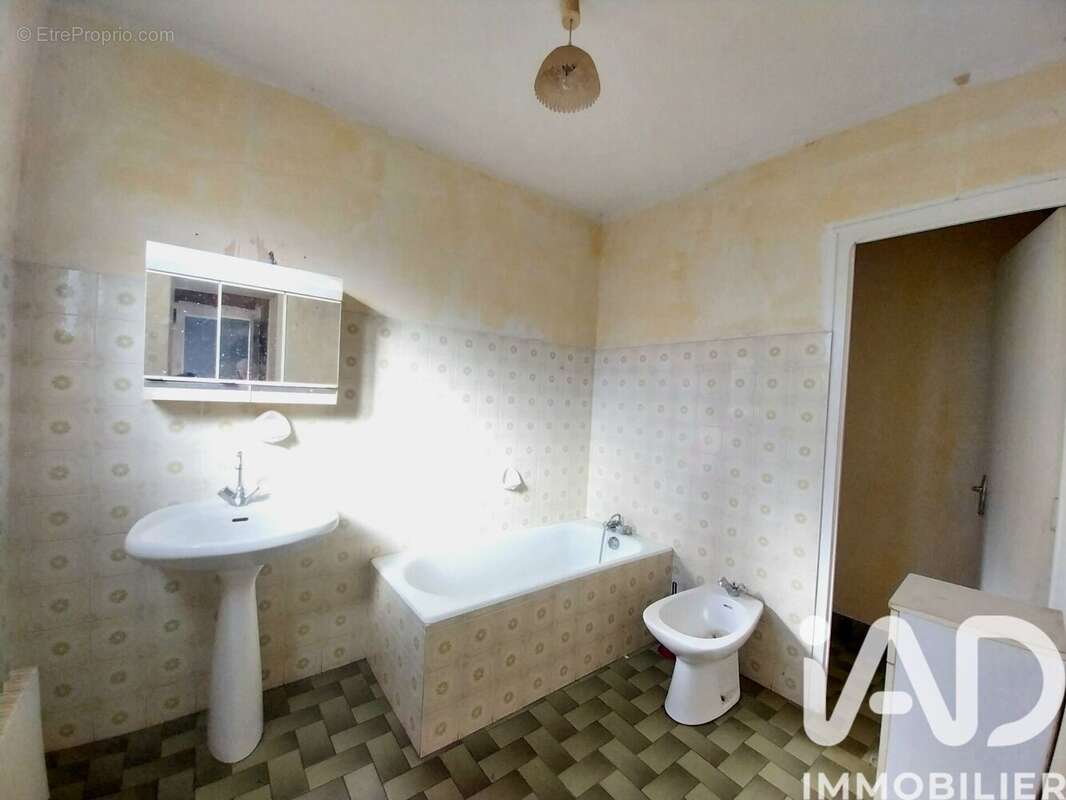 Photo 9 - Maison à BUSSIERE-POITEVINE