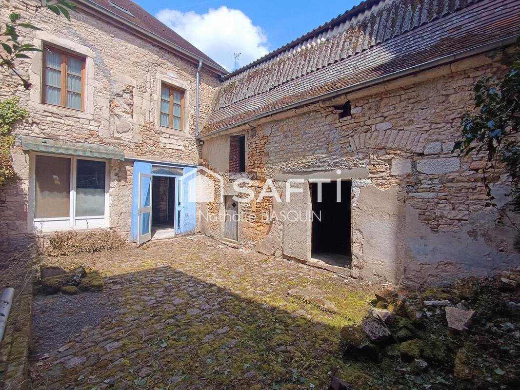 Photo 1 - Appartement à SAINT-GENGOUX-LE-NATIONAL
