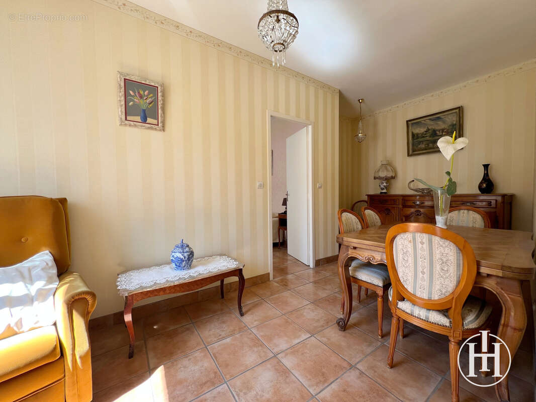 Maison à SAINT-AMAND-MONTROND