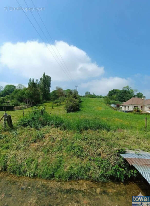 Terrain à AMETTES