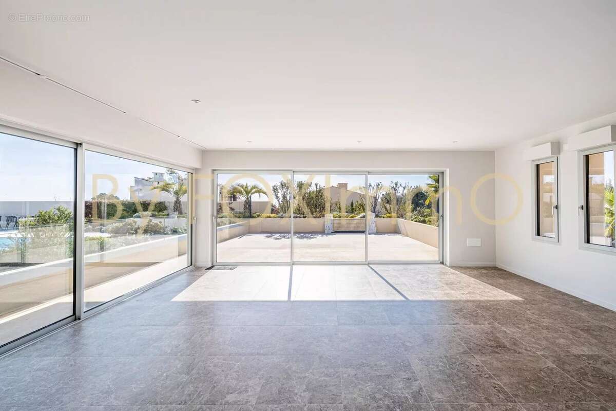 Maison à CAGNES-SUR-MER