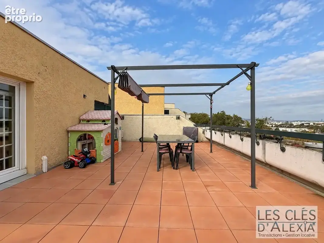 Appartement t4 de 88 m² avec terrasse de 45 m² – irigny - photo 13