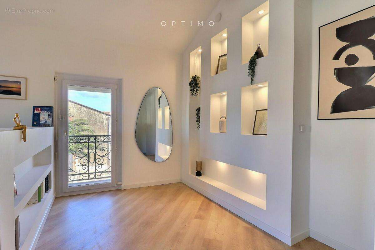 Appartement à VILLENEUVE-DE-LA-RAHO