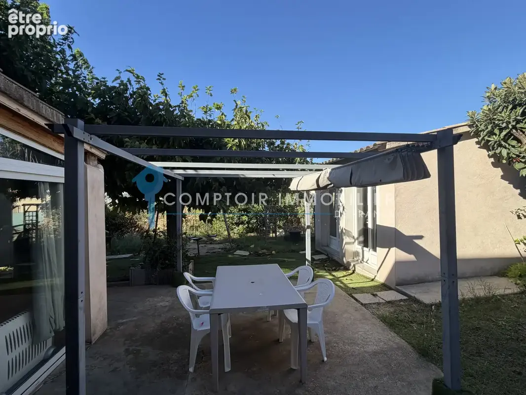A VENDRE - NIMES - SECTEUR CHU CAREMEAU - MAISON 6 Pieces 136 m2 avec jardin arbore, véranda et dépendance - photo 17