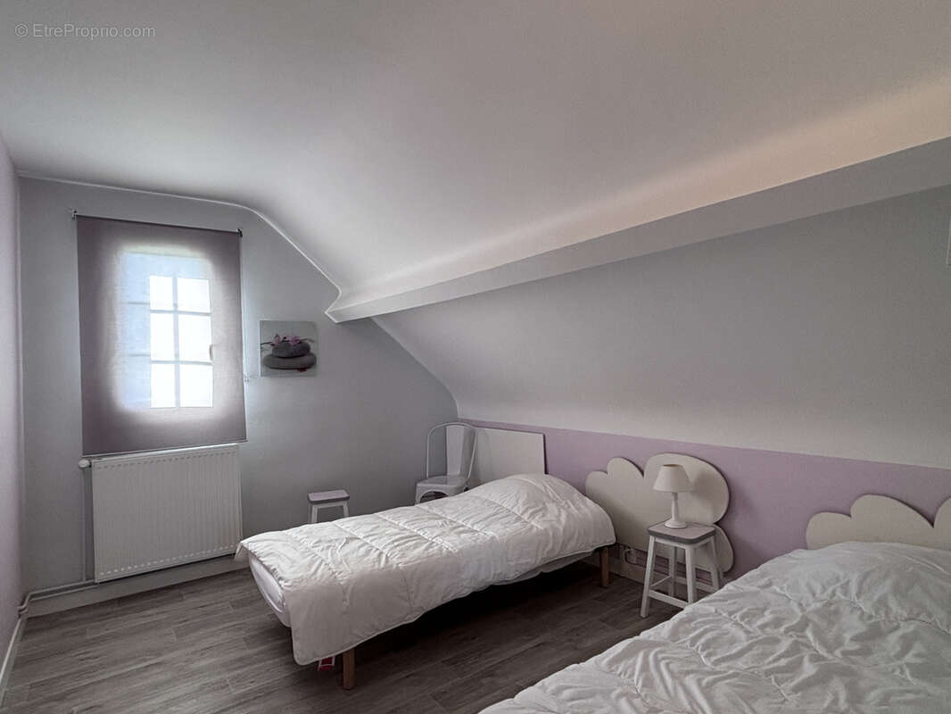 Maison à MONTREUIL-LA-CAMBE