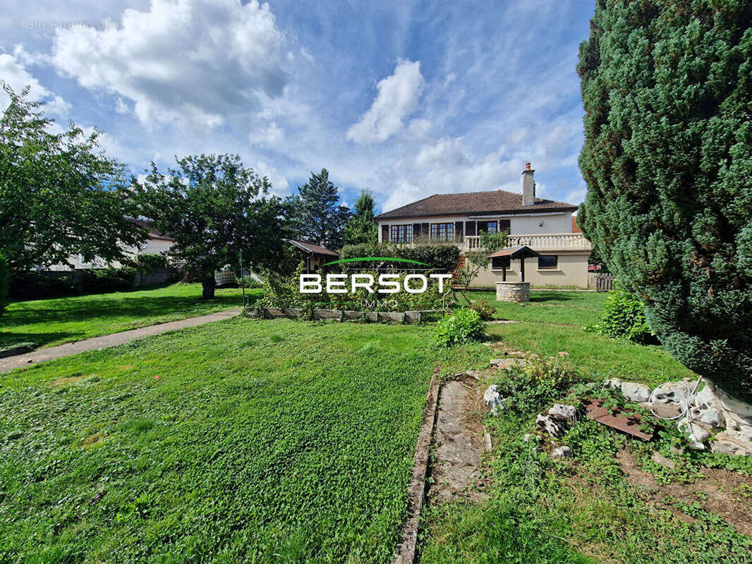 Maison à CHASSEY-LES-MONTBOZON