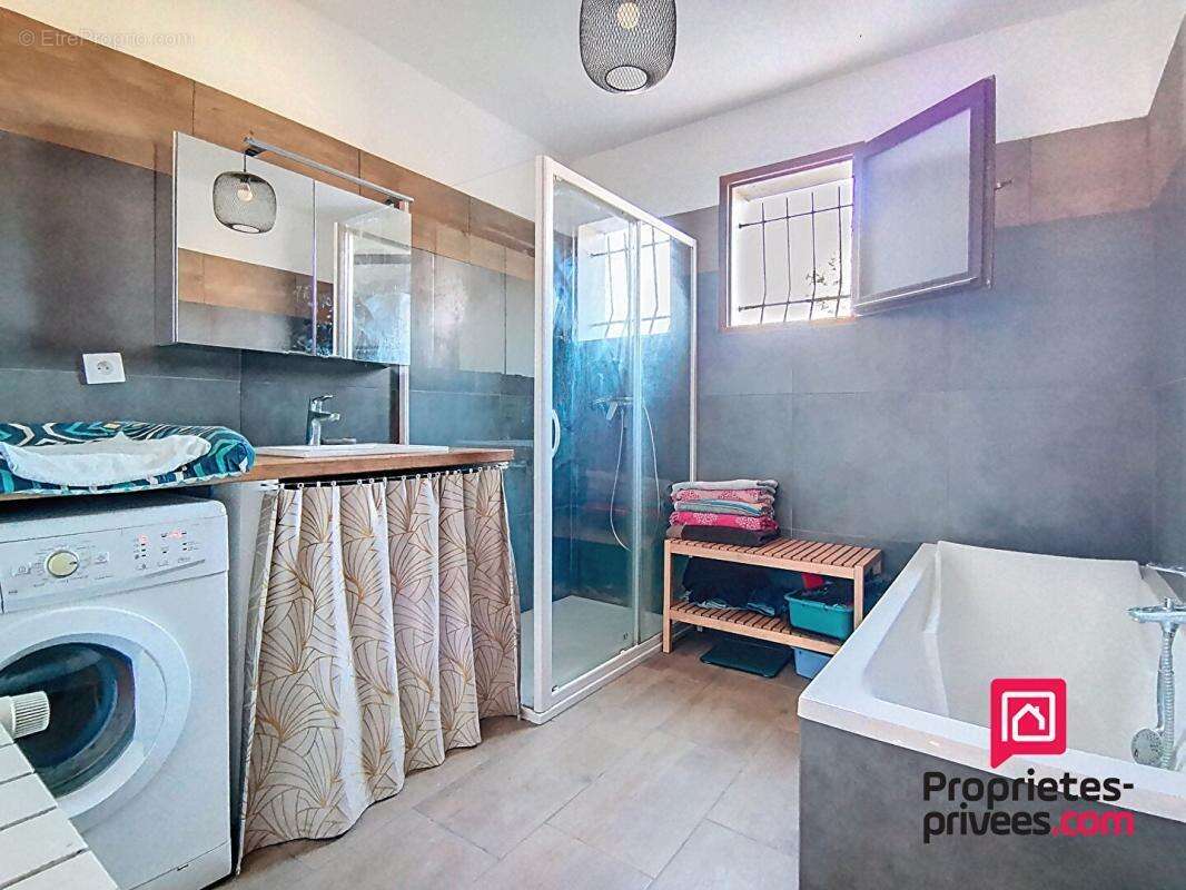 Maison 146m2 avec 2 accès indépendants, Double habitation, Fort potentiel locatif ,1500 m² terrain Mazaugues  83136 - photo 6