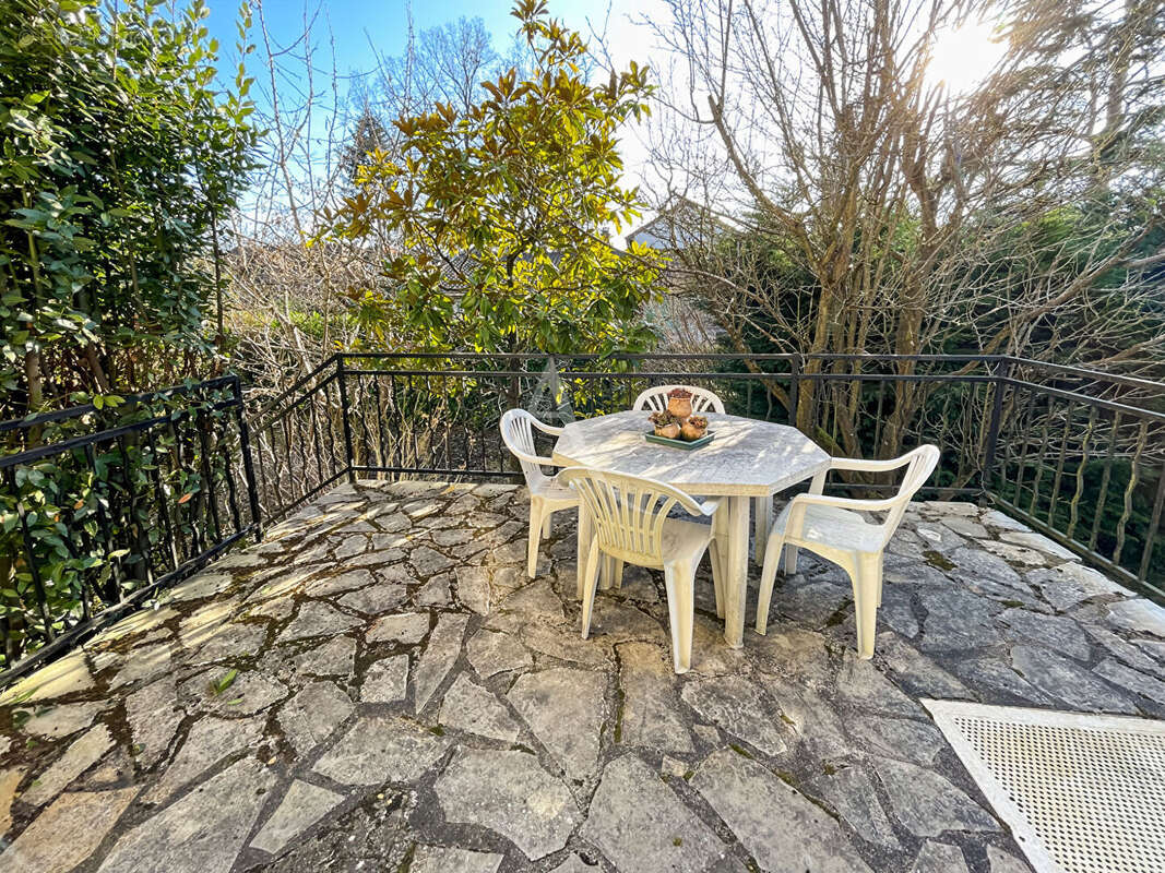 Maison à SAINTE-GENEVIEVE-DES-BOIS