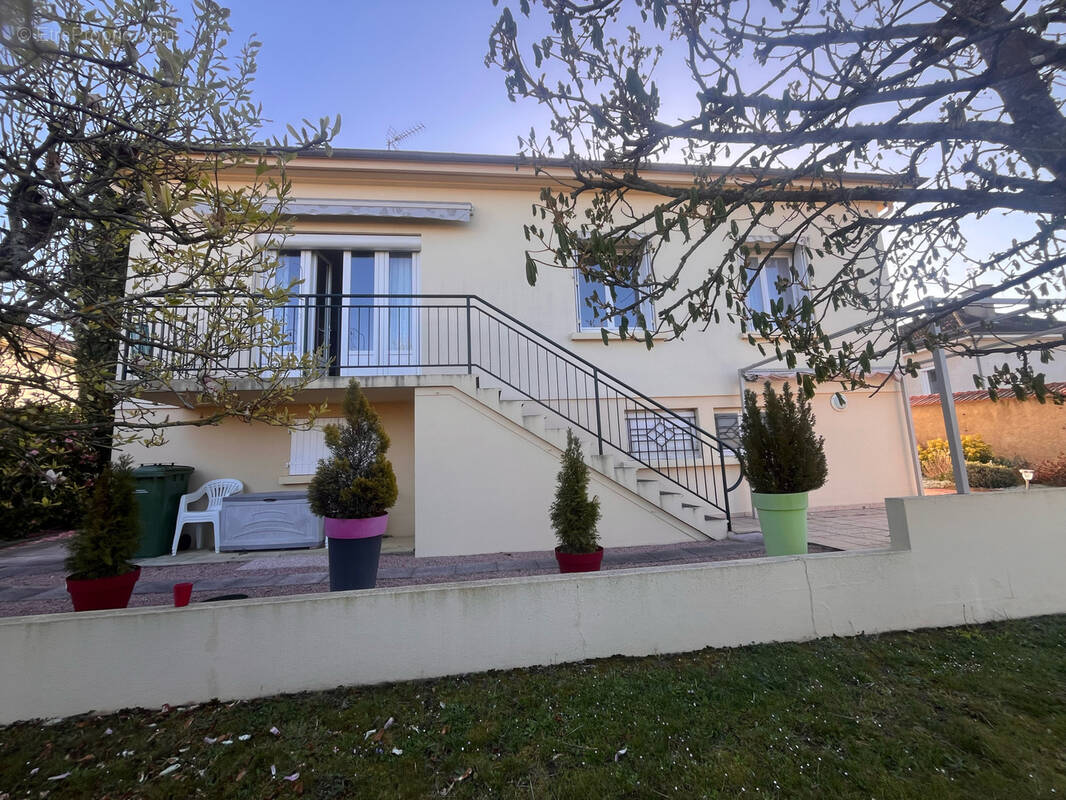 Maison à YZEURE
