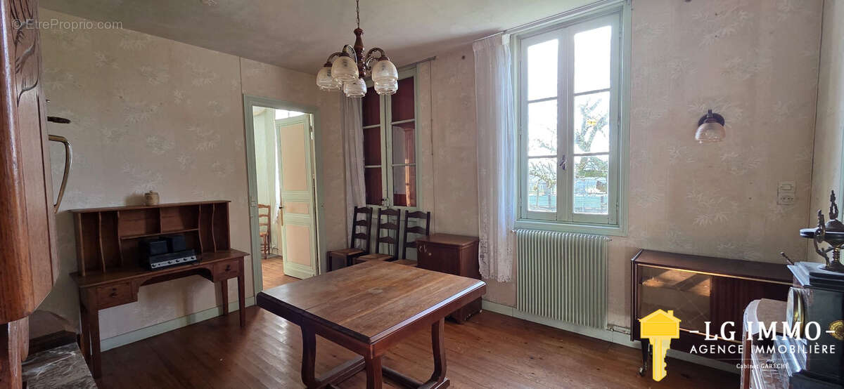 Maison à MORTAGNE-SUR-GIRONDE