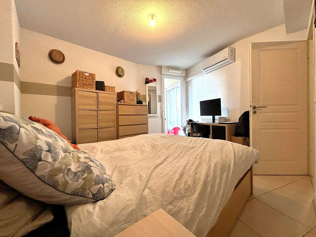 Appartement à MARSEILLE-4E