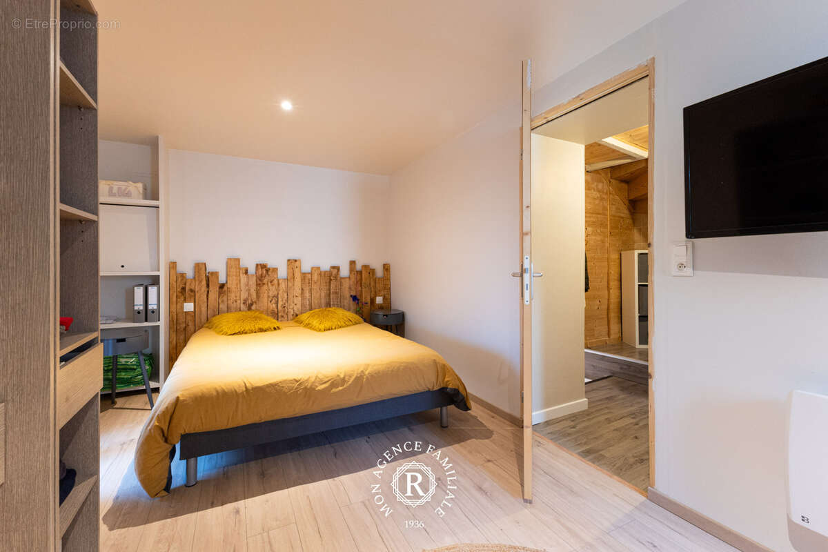 Maison à VIC-LE-COMTE