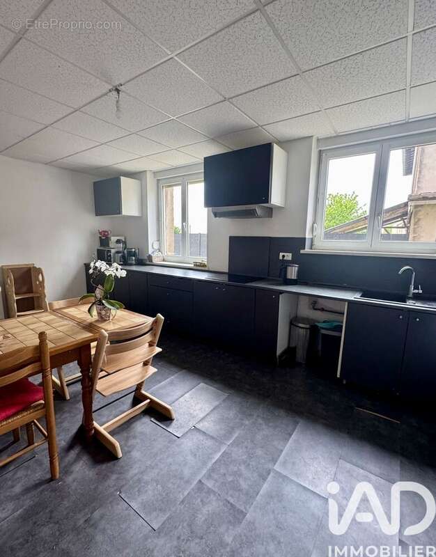 Appartement 211 m² à Chambrey  - photo 4