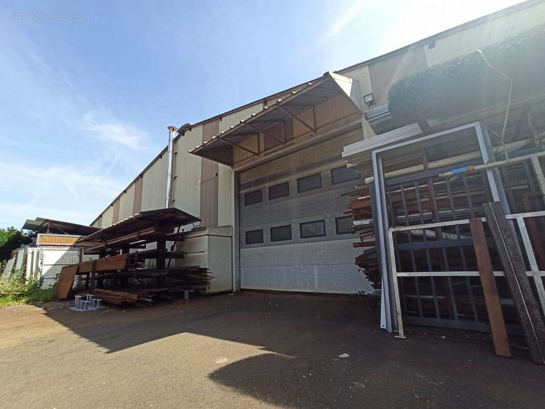 Commerce à AIXE-SUR-VIENNE