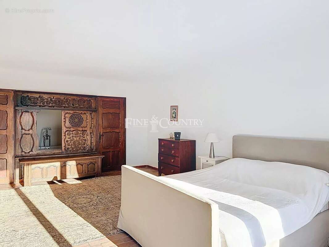 Maison à SAINT-CEZAIRE-SUR-SIAGNE